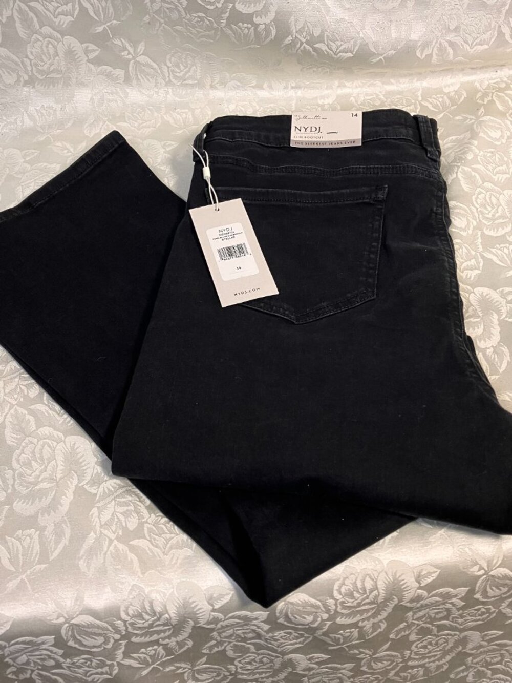 NYDJ Silhouette Black Slim Bootcut  NWT size 14